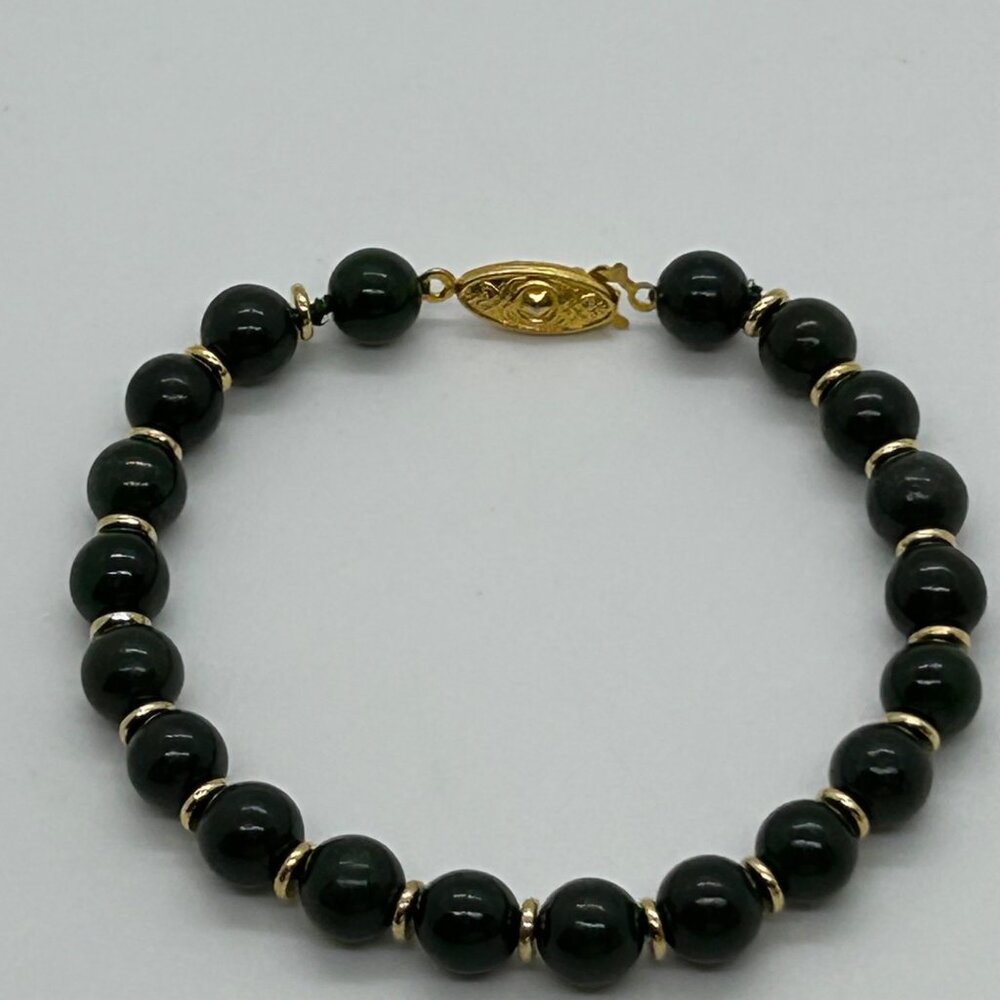 Vintage Forest Green Glass Beaded Bracelet Classic Gold-Tone Clasp Accents - Picture 2 of 15